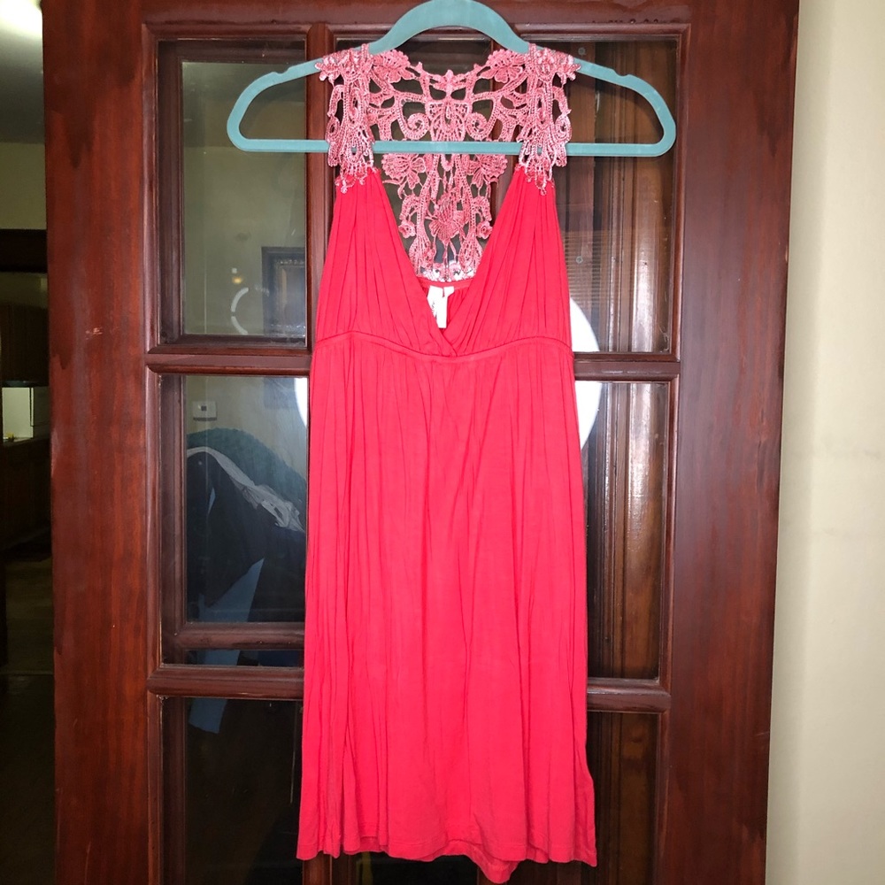 V-neck flowy dress